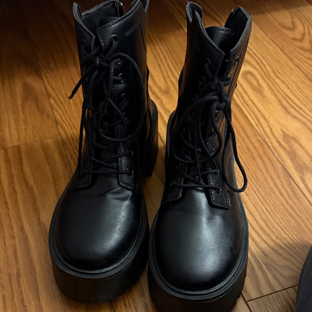 Black Lace-Up Women's Boots